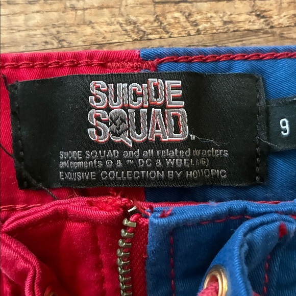 NWT DC Comics Suicide Squad Harley Quinn Lace Up Shorts - Picture 6 of 9